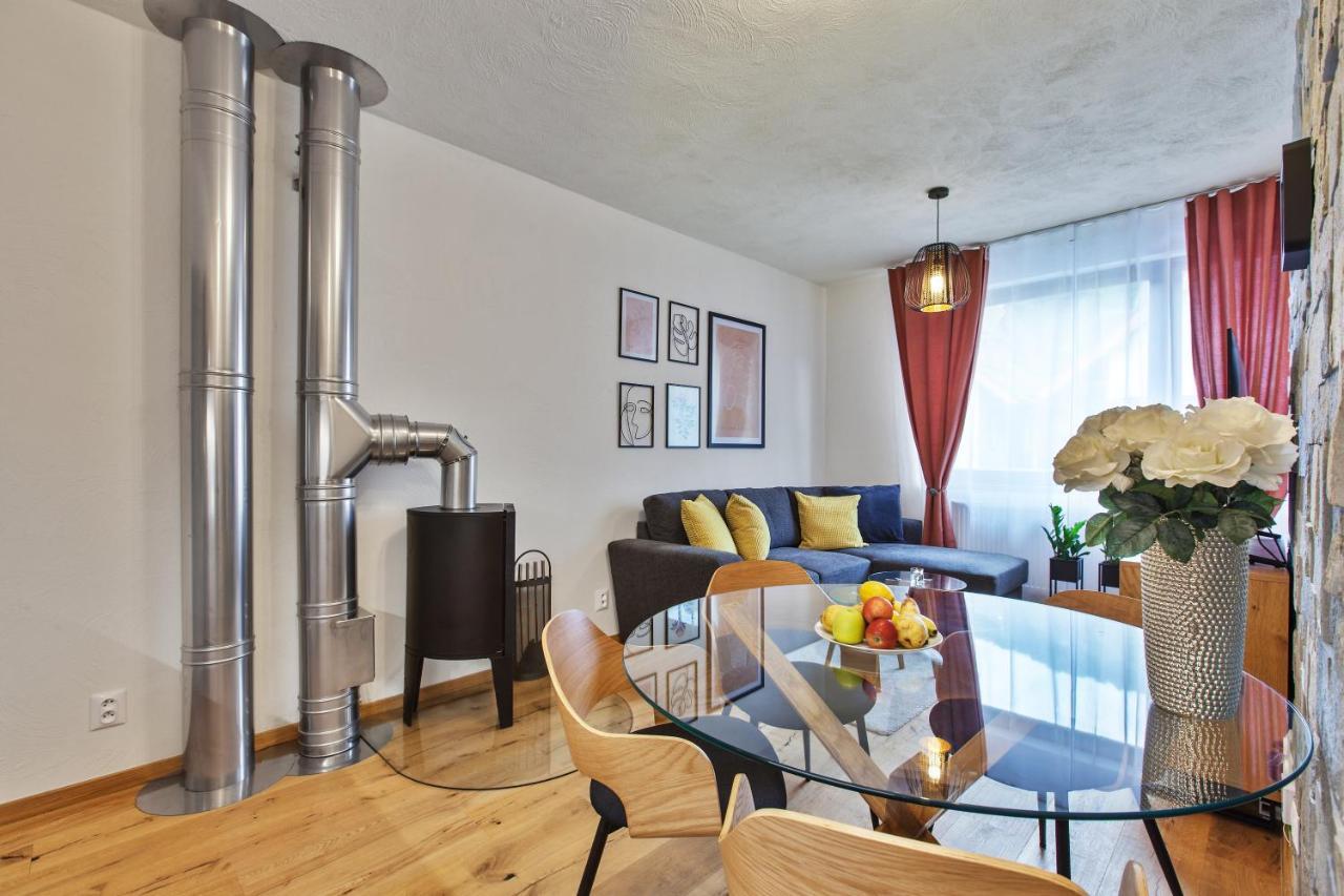Zazi Apartmany Mýto pod Ďumbierom מראה חיצוני תמונה